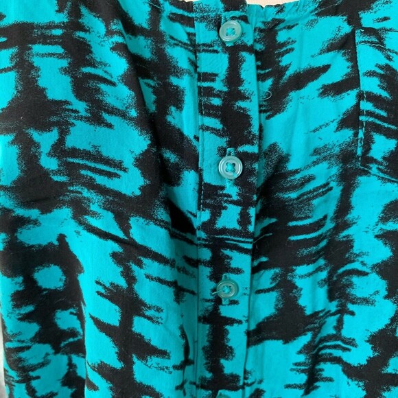 Kirra Full Crop Tank Top Women Medium Silky Button Front Hi-Low Green & Black - Picture 9 of 9